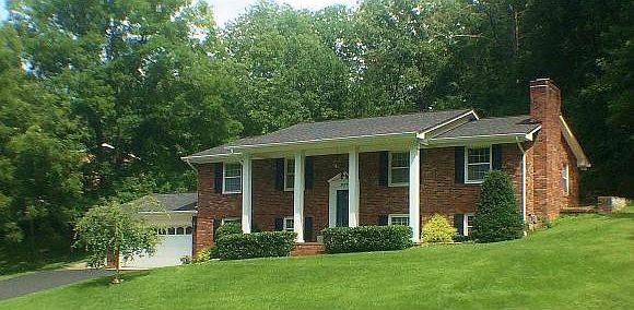 2nd image of 3829 Lochwood Rd