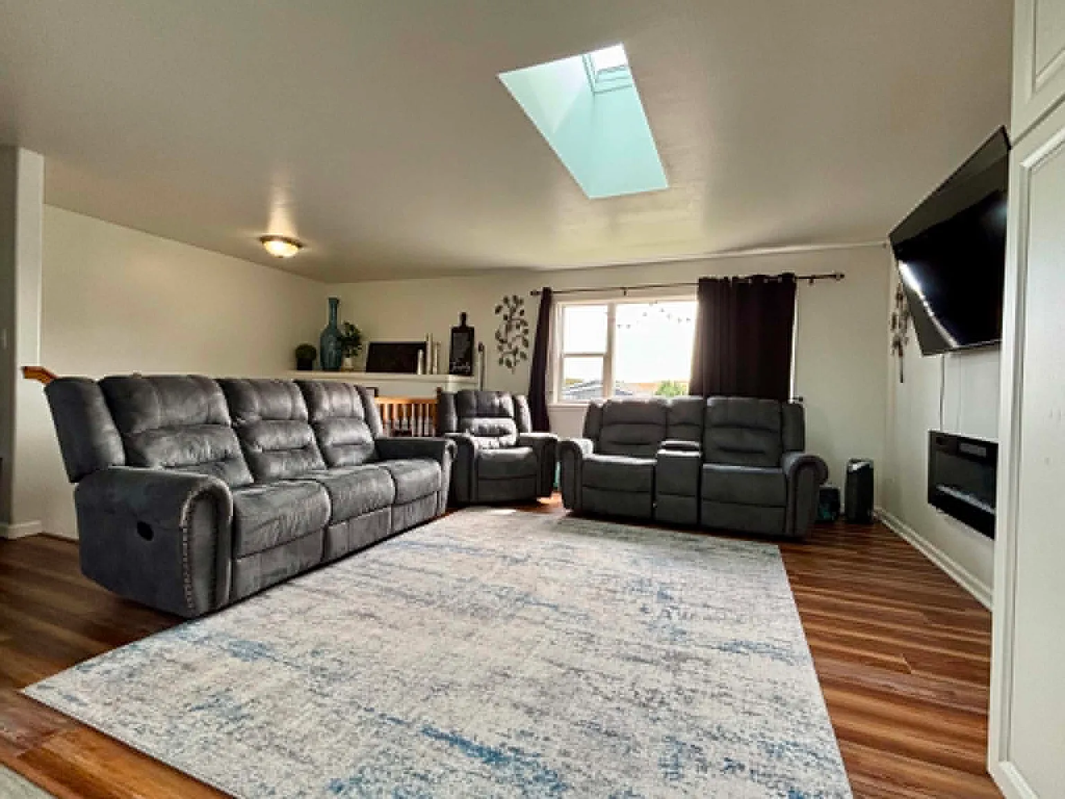 4 bed, 1872 sqft, $3,000 — Photo 4