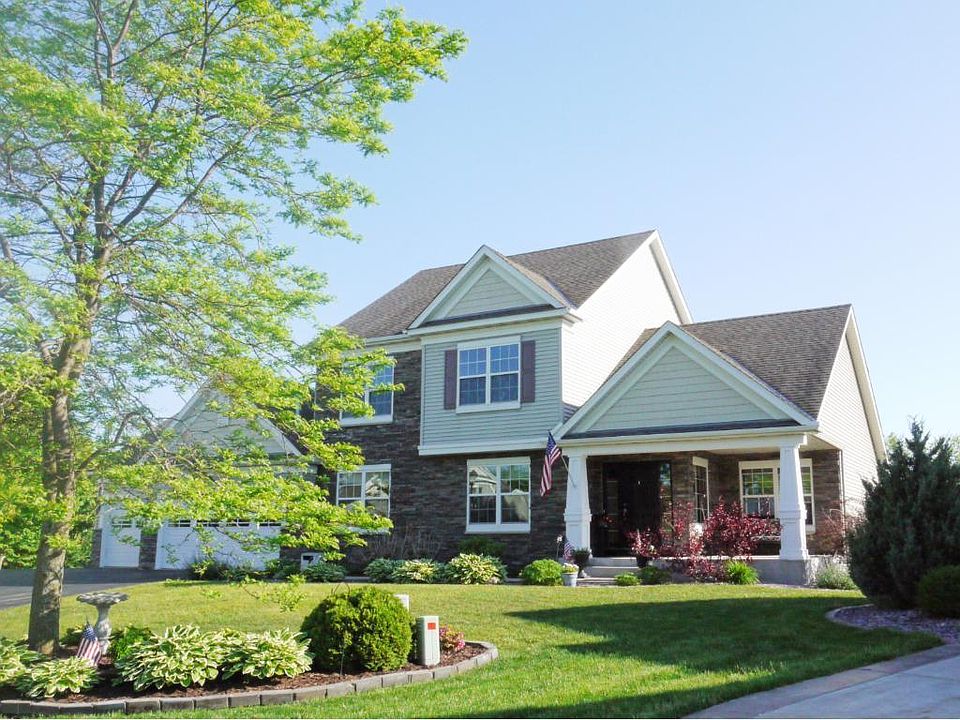 1st image of 20379 206th Drive Cir N