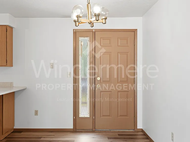 802 S Calvin Rd — Photo 7