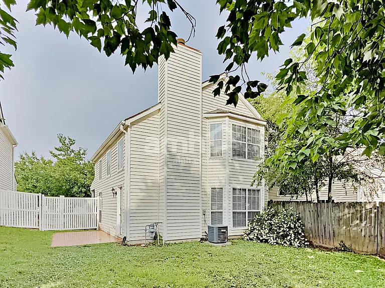 3271 Avensong Village Cir — Photo 17