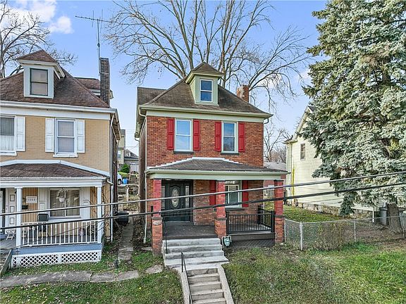 2nd image of 1565 Cumberland St