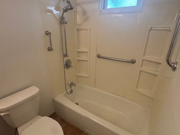 5th image of 3807 D Ave