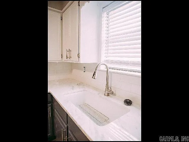 408 W 4th St — Photo 7