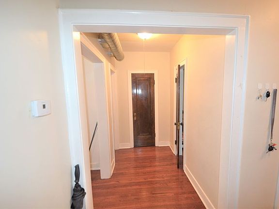3rd image of 4336 1/2 W Lawrence Ave Floor 2