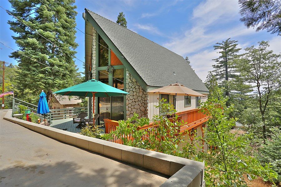 1st image of 375 La Casita Dr