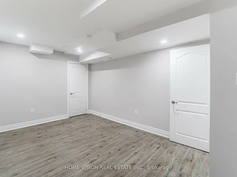 35 Little Britain Cres #BASEMENT — Photo 17