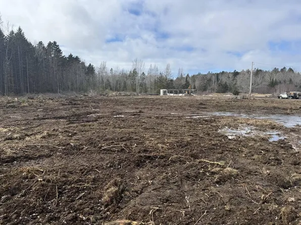 4-15 S South Deer Isle Road, Deer Isle, ME 04627