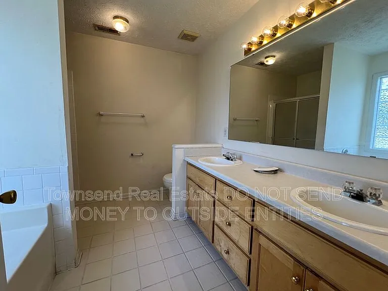 121 Bugle Call Dr — Photo 11