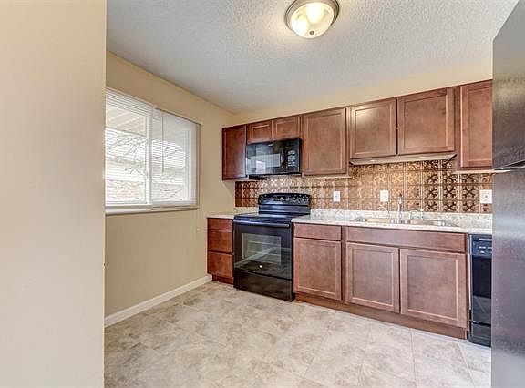 4th image of 4219 Carrollton Dr APT D
