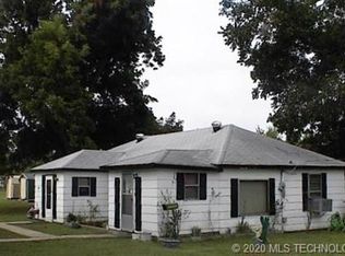 1306 Pawnee Ave, Hartshorne, OK 74547