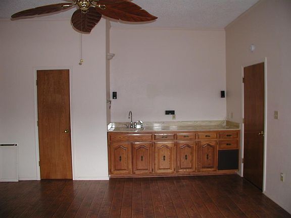 4th image of 2420 Valley Frg