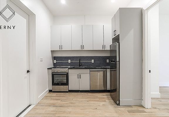3rd image of 163 Graham Ave #1O