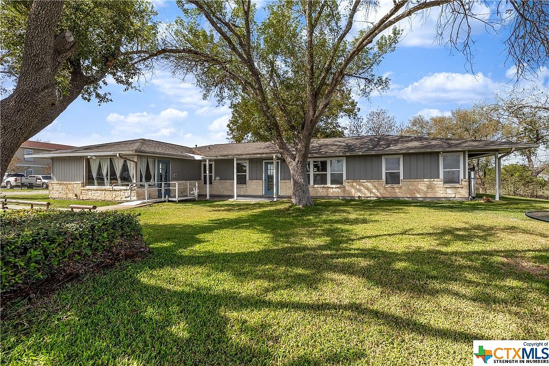 1405 E State Highway 97, Jourdanton, TX 78026 Zillow