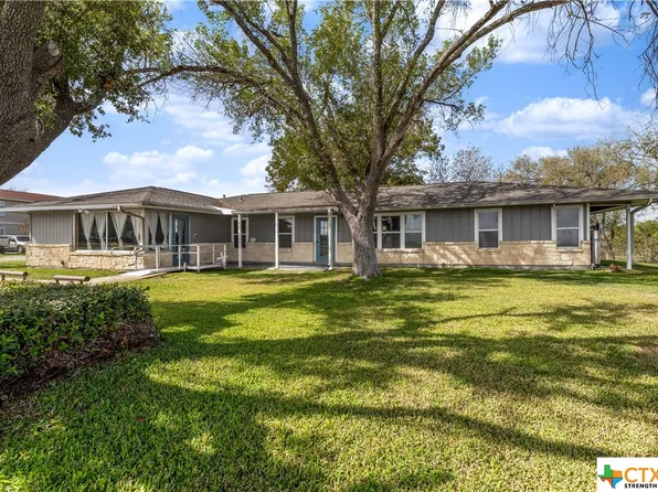 1405 E State Highway 97, Jourdanton, TX 78026