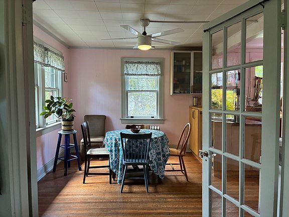 2nd image of 107 Brucemont Cir