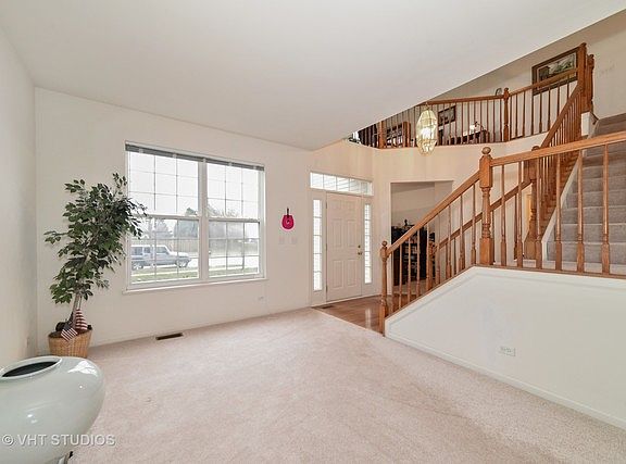 3rd image of 90 Briarwood Dr