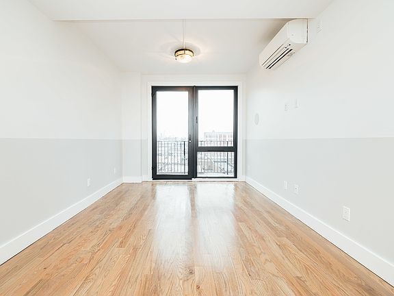 5th image of 115 Stanwix St #715
