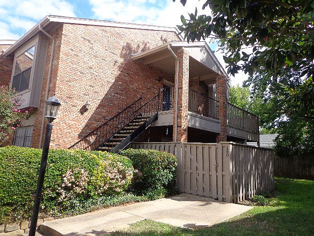 2nd image of 404 Pebble Way APT 260