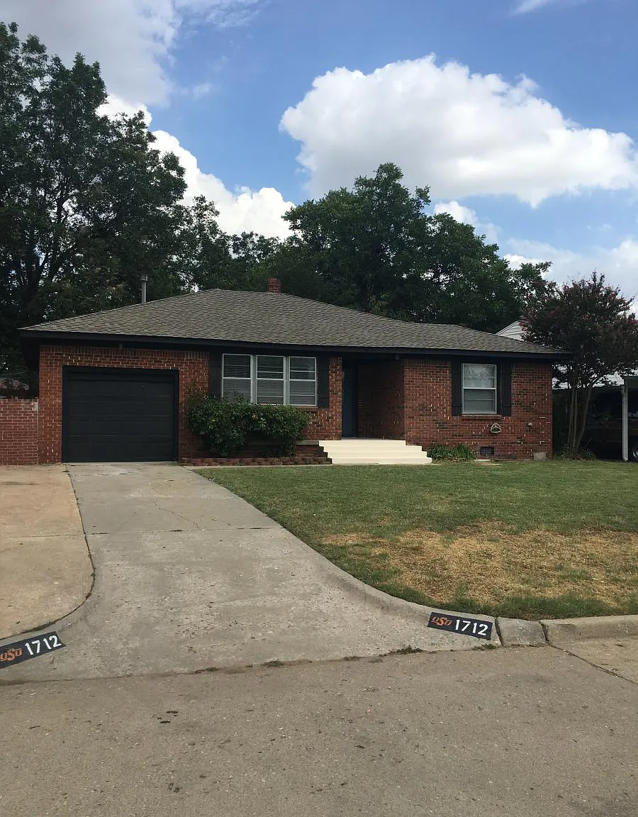 2 bed, 1100 sqft, $1,350 — Photo 1