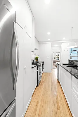 Sold by HomeDax Real Estate | media 5