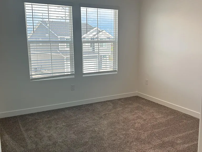613 N Pear Dr — Photo 13