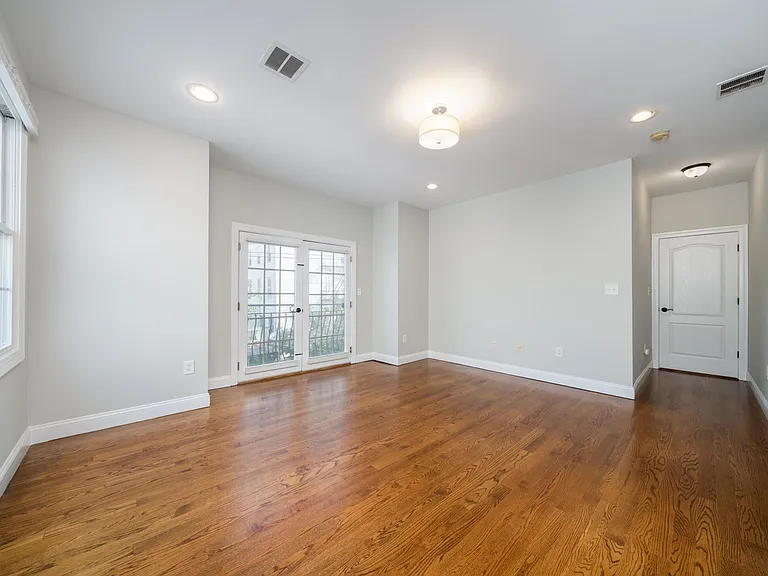 133 Brunswick St #2 — Photo 17