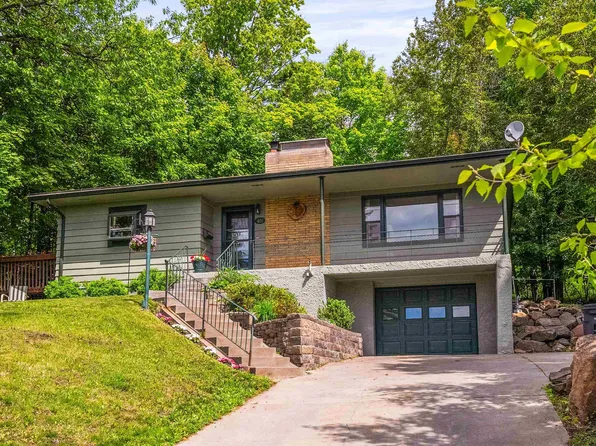 401 Snively Rd, Duluth, MN 55803