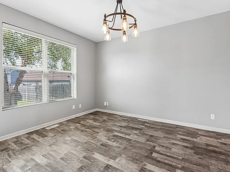 15915 Filmore Cir — Photo 6