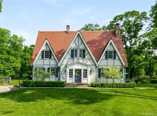 1060 Hillside Rd, Fairfield, CT 06824