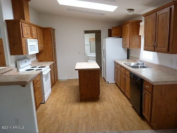 4th image of 1753 S Lawson Dr