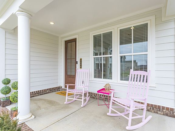 2nd image of 3224 Vinemont Dr