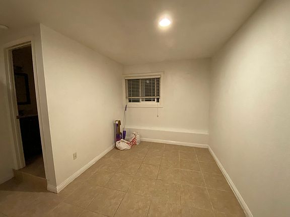2nd image of 4703 Mendoza Ave