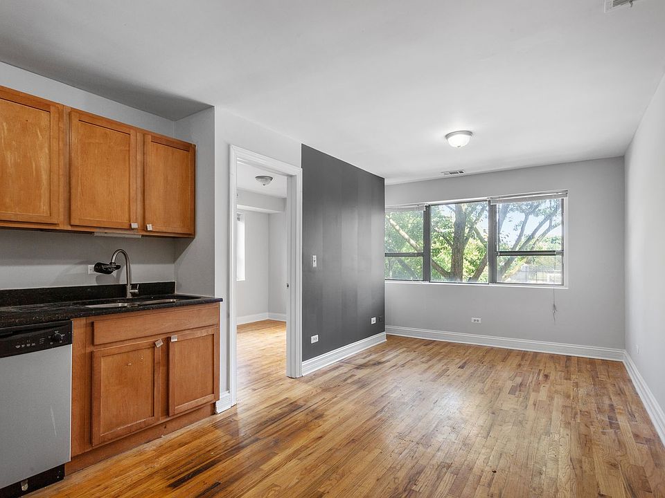 1st image of 7616 N Marshfield Ave APT 204