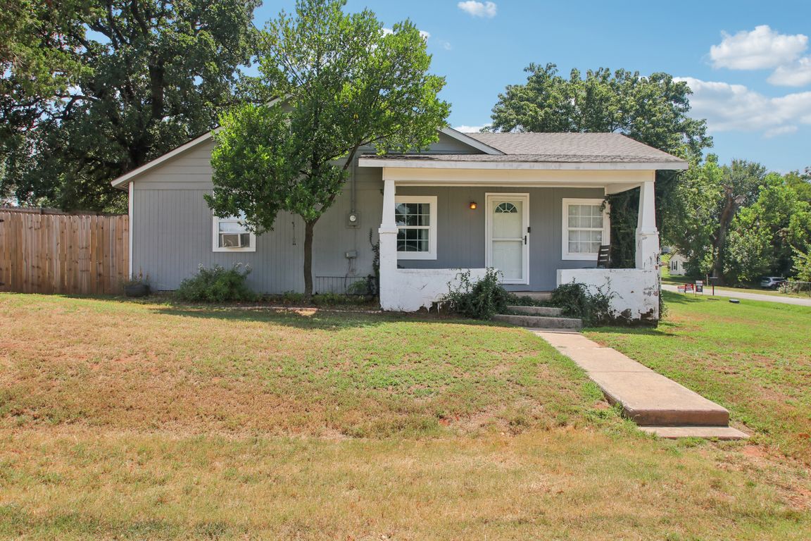 NE 3rd St-S1408-001.jpg