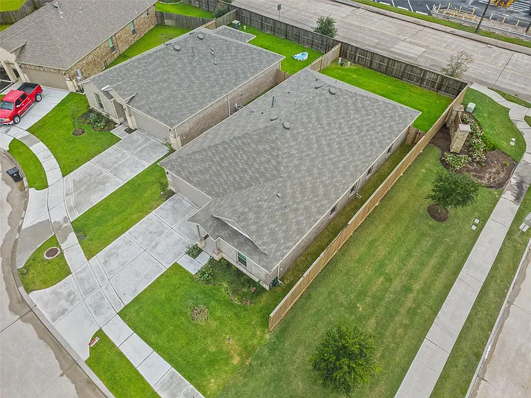 3111 Freiberger Ln — Photo 6
