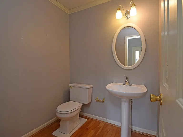 6490 Glenarbor Dr — Photo 28