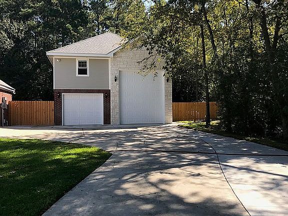2nd image of 14832 Oak Shores Dr