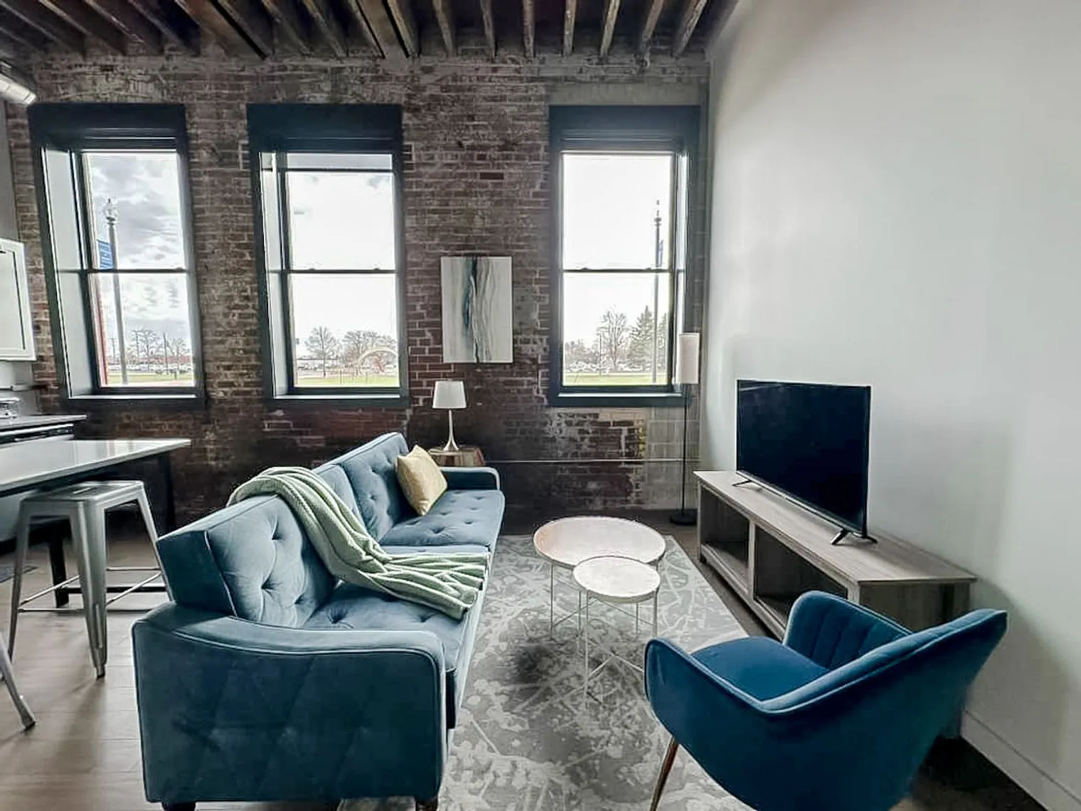 1 bed, 1.0 bath, $1,720 — Photo 1