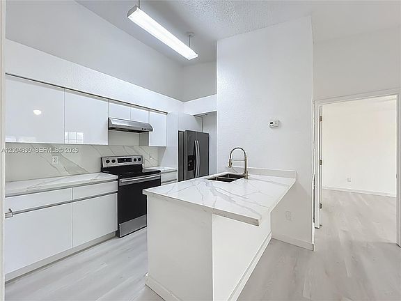 2nd image of 2225 Metropolitan Way Unit 1225