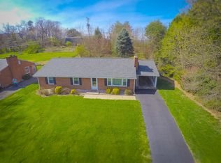 5021 Glen Heather Dr, Roanoke, VA 24018