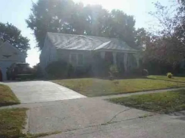 196 Sheffield St, Bellevue, OH 44811