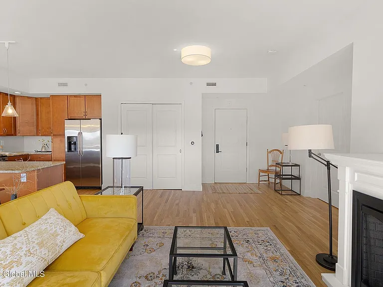 65 3rd St #504 — Photo 22