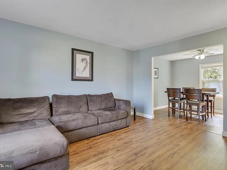 9438 Abingdon Ct — Photo 5
