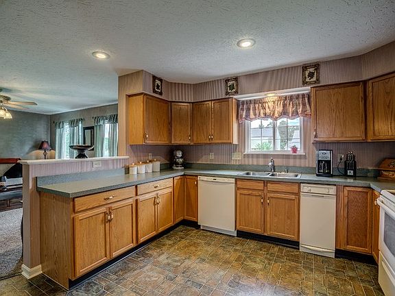 4th image of 11153 Misty Wood Ct