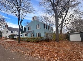 5580 Arrowwood St, Greendale, WI 53129