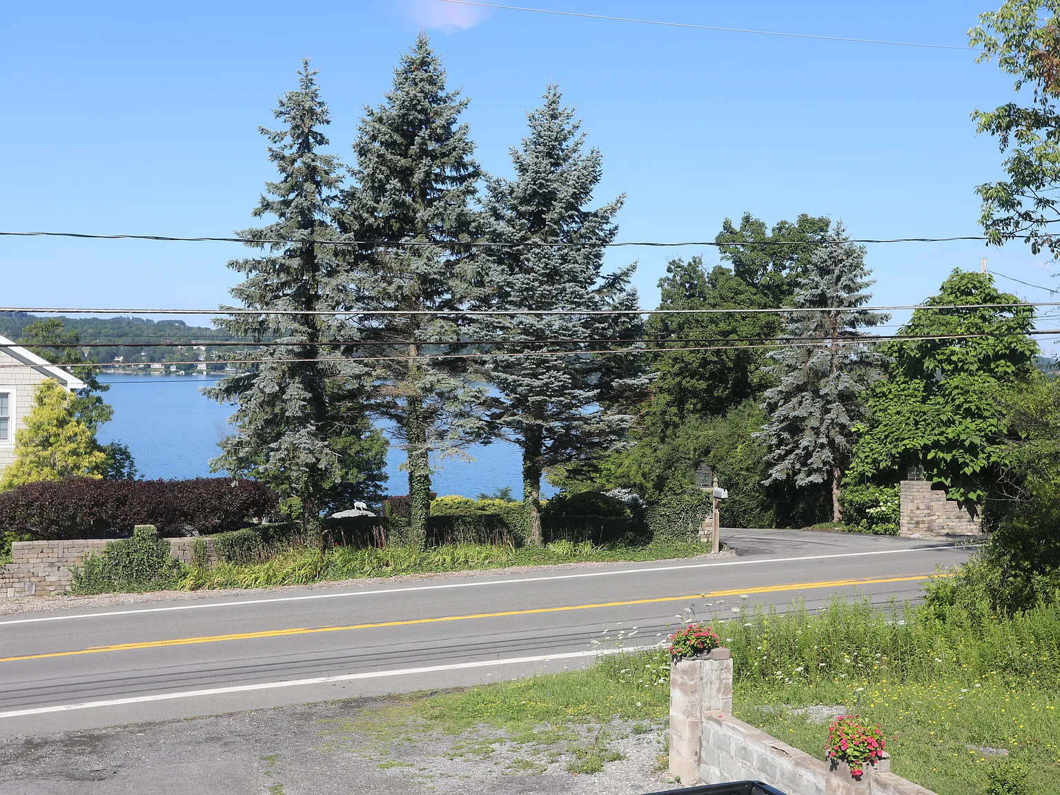 2 bed, 1016 sqft, $2,600 — Photo 1