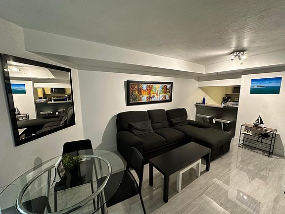 3rd image of 102 SW 6th Ave APT 206