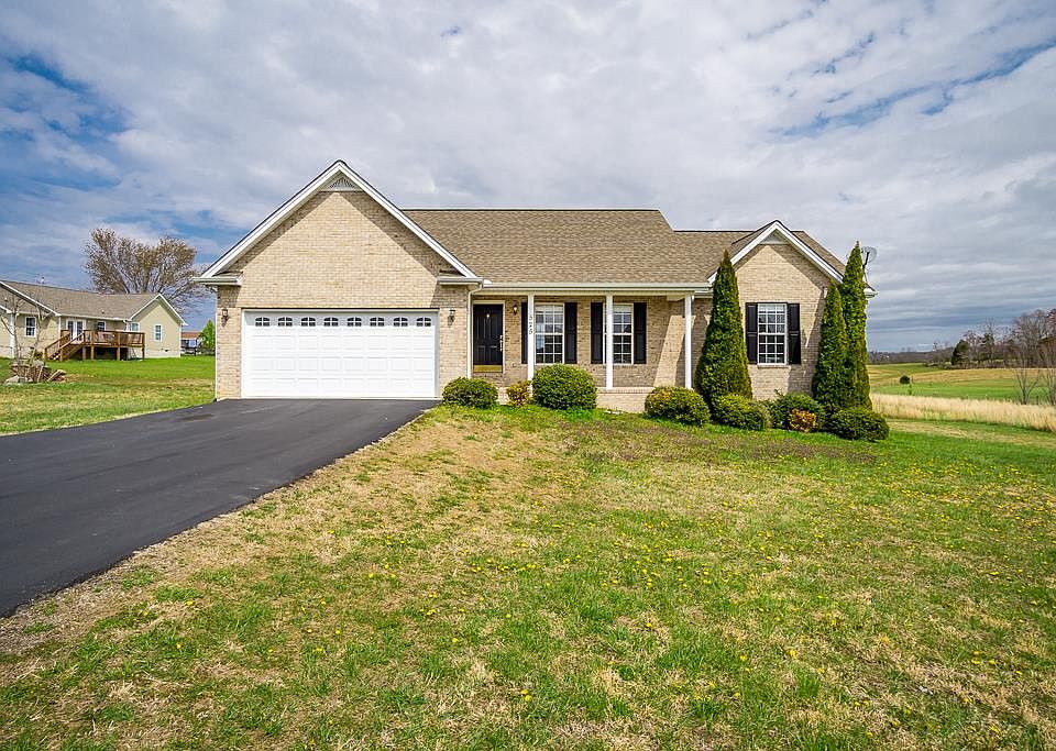 1st image of 525 Wyndwalker Ln