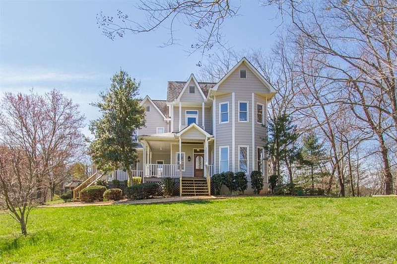 1st image of 166 Lucy Ln